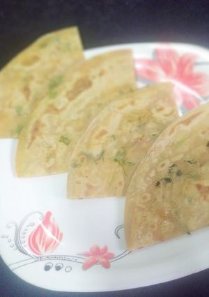 લછછા પરાઠા (Laccha paratha Recipe In Gujarati) રેસીપી મુખ્ય ફોટો