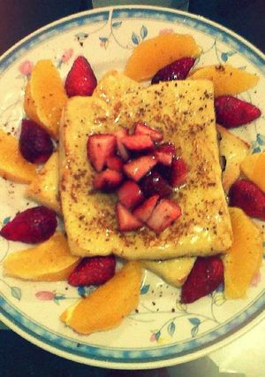 A picture of Fruity Fluffy French Toast.