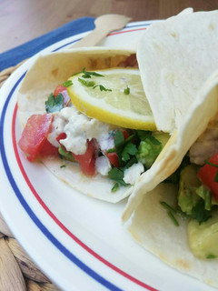 Foto principal de Fajitas mexicanas o picantes con restos de pescado