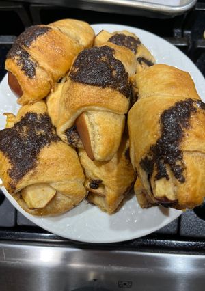 A picture of Apple Rollups.