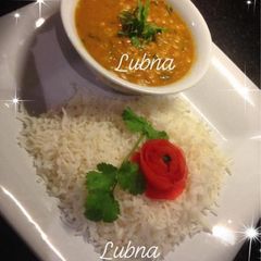A picture of Moong masoor dal (yellow and red lentil curry) :.