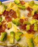 Papas a la Guti con tocino y aguacate