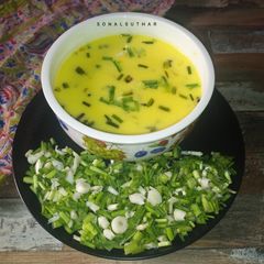 A picture of Green Garlic Kadhi.
