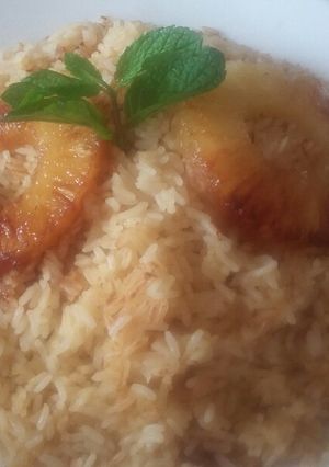 A picture of Pineapple rice.