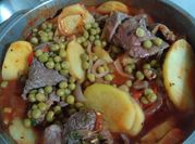 Una foto de bistec con pure