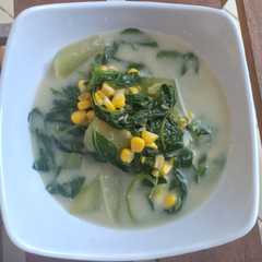 A picture of Sayur Bobor Bayam.