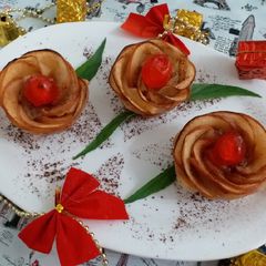 A picture of Apple rose pastry.