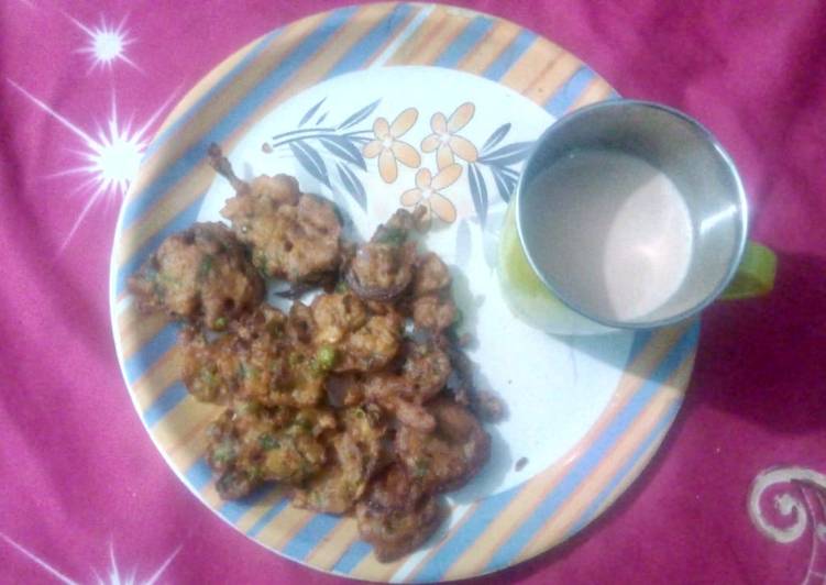 Simple Way to Make Speedy Onion and spinach Pakora