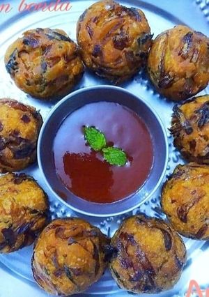 A picture of Onion bonda.