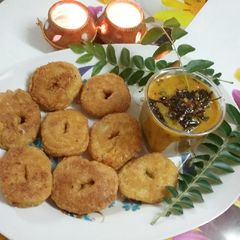 A picture of Masala Vada.