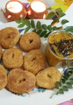 A picture of Masala Vada.