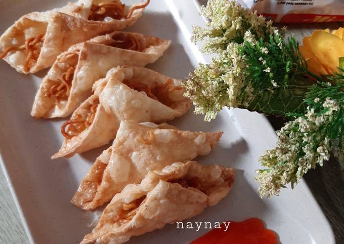 Cara Gampang Menyiapkan Samosa Mie Instant yang Lezat Sekali