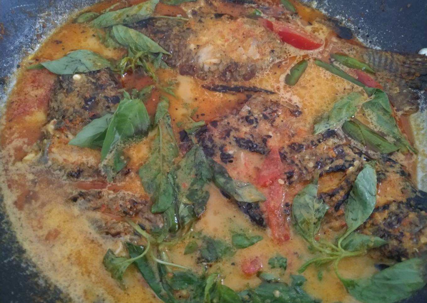 Mangut pedas ikan nila