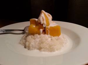 Easy Homemade Mango Sticky Rice (Using Rice Cooker) Recipe by Nia Hiura -  Cookpad