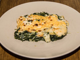 Espinacas con gambas y bechamel