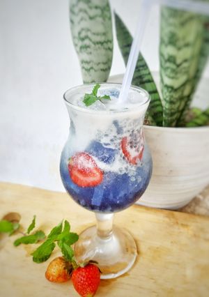 Foto resep Es Telang Strawberry Lidah Buaya
