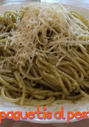 Foto principal de Espaguetis al pesto*