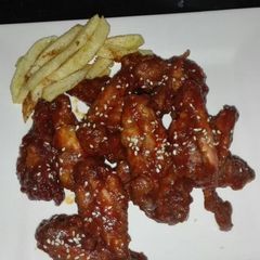 A picture of Buffalo Wings with Spicy Sauce 😋.