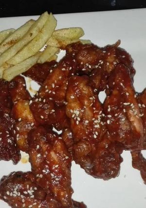 A picture of Buffalo Wings with Spicy Sauce 😋.