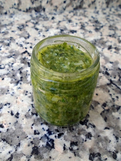 Una foto de Salsa pesto casera