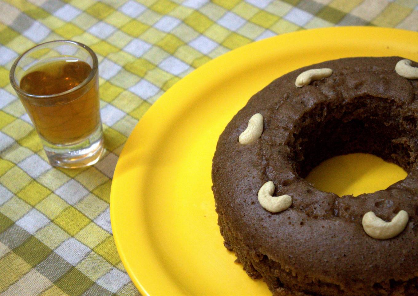 My First Attempt at Baking-Egg less Chocolate Sponge Cake Using Pressure Cooker :)