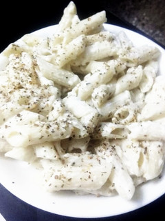 A picture of White Sauce Pasta.