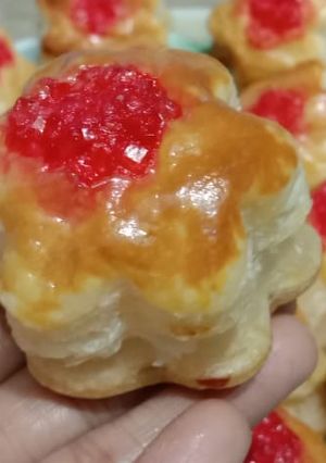 A picture of Floral puffs.