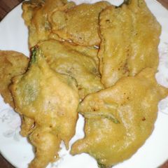 A picture of Fried Spinach leaves.