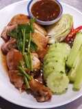 สะโพกไก่ต้มซีอิ๊ว