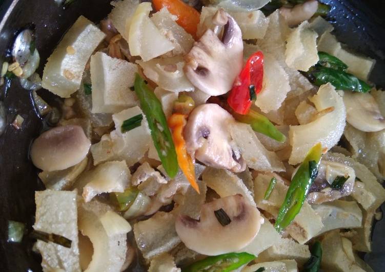 How to Cook Appetizing Kikil tumis jamur