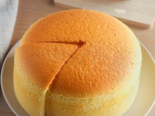 Cotton Sponge Cake with Condensed Milk
