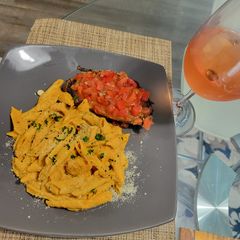 A picture of Seafood Rose` penne pasta.