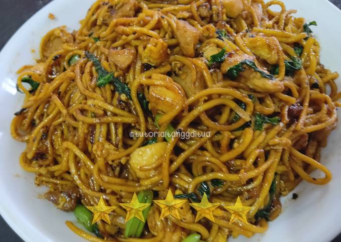 Cara membuat mie goreng ala restoran dengan bahan sederhana dan mudah