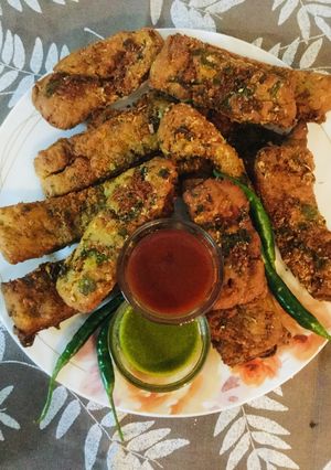 A picture of Fried Cheese-Garlic Bread.