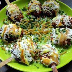 A picture of Idli lollipop.