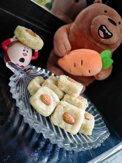 लौकी की बर्फी (lauki ki barfi recipe in Hindi) रेसिपी मुख्य फोटो