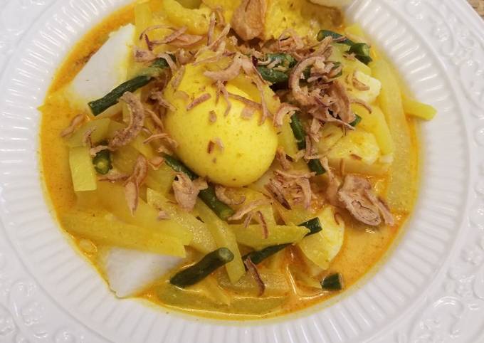 Resep Lontong sayur labu siam oleh Yulianingrum - Cookpad