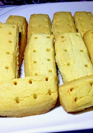 A picture of Milky Shortbread.