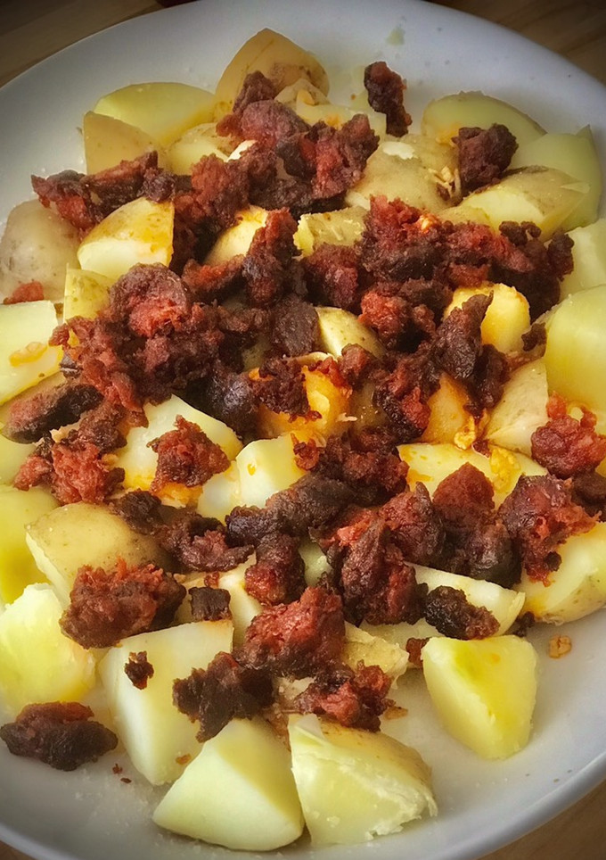 Una foto de Patatas revolconas
