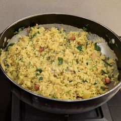 A picture of Kanda Poha.