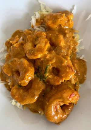 Una foto de Curry de langostinos