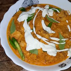 A picture of Chicken Makhni.