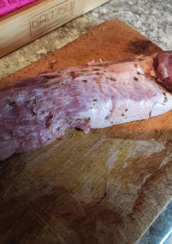 Una foto de Solomillo de cerdo marinado al romero