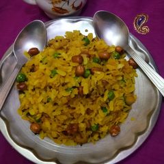 A picture of Khatta mitha poha.