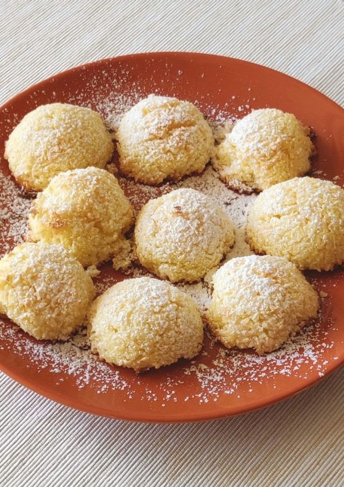 Una foto de Galletitas blandas de coco (sin harinas, sin azúcar)
