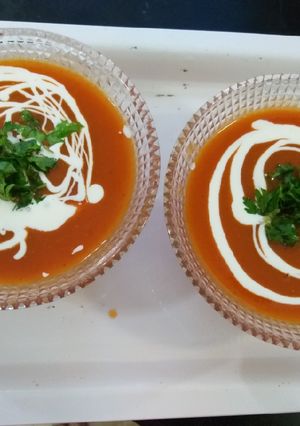 A picture of Tomatoes carrot beetroot soup.
