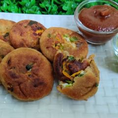 Veg kachori A picture of Veg kachori.