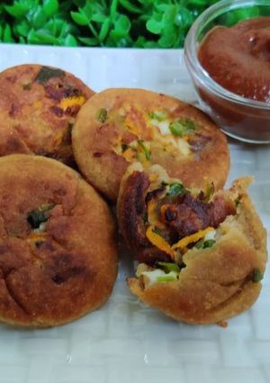 A picture of Veg kachori.
