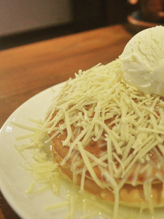 Foto resep pancake keju topping ice cream vanilla