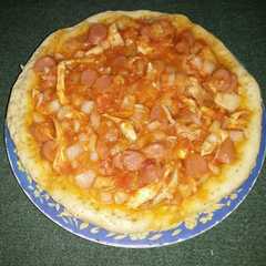 A picture of Pizza homemade.